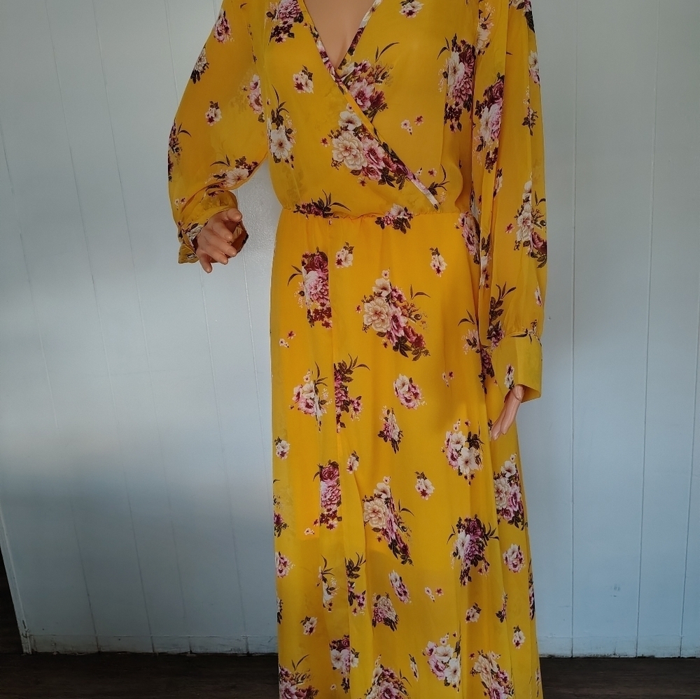 INDIGO ROSE Floral Yellow Wrap Dress